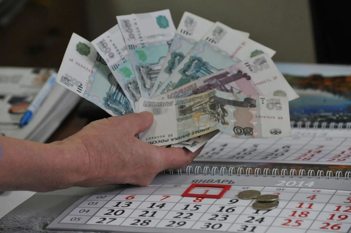 Стало известно, каким работникам в Приморье готовы платить вдвое больше