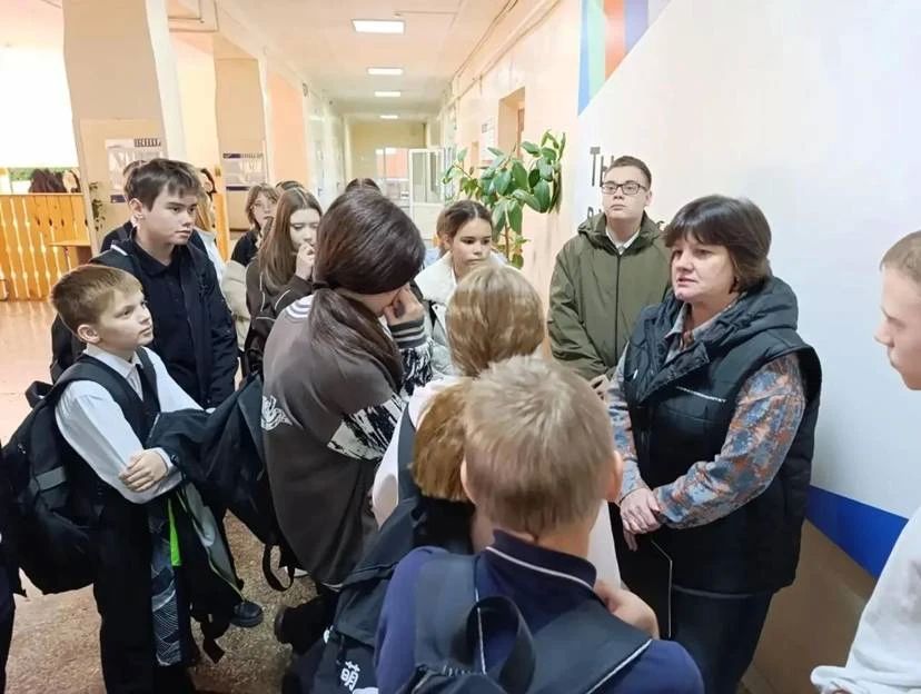 Школьники Лесозаводска познакомились с профессиями в сфере транспорта и машиностроения Школьники Лесозаводска познакомились с профессиями в сфере транспорта и машиностроения