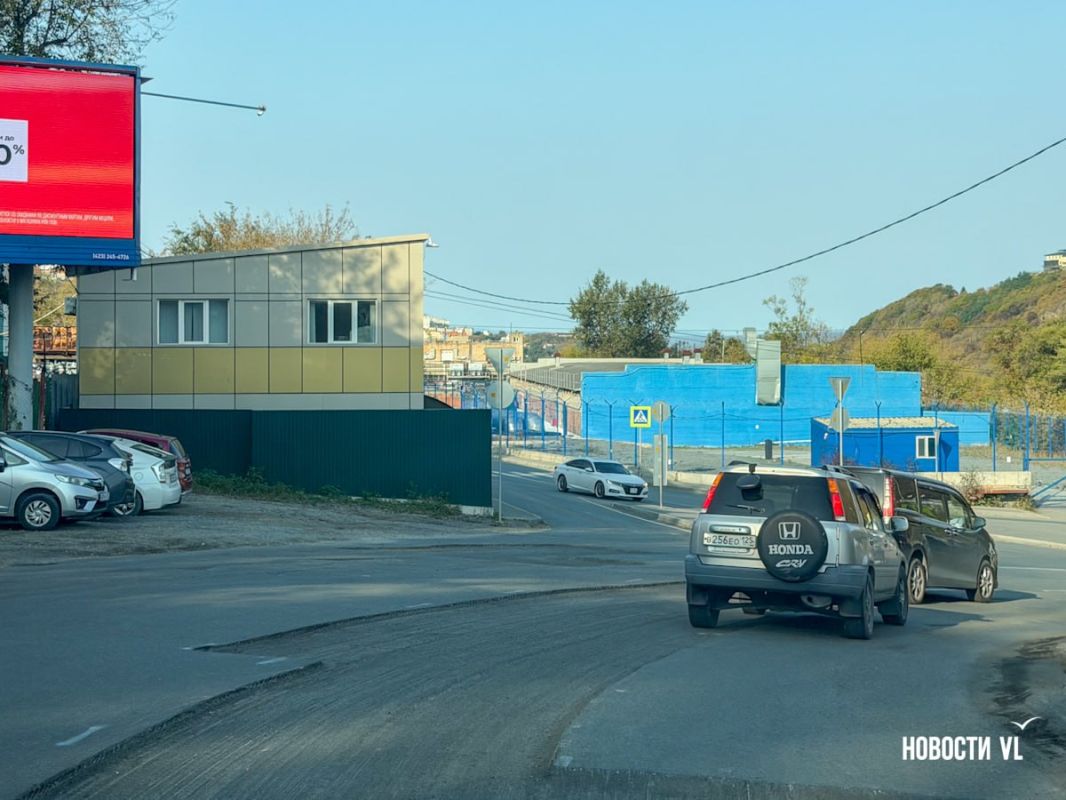 На «Тёщином языке» два месяца не могут вернуть на место срезанный асфальт На «Тёщином языке» два месяца не могут вернуть на место срезанный асфальт