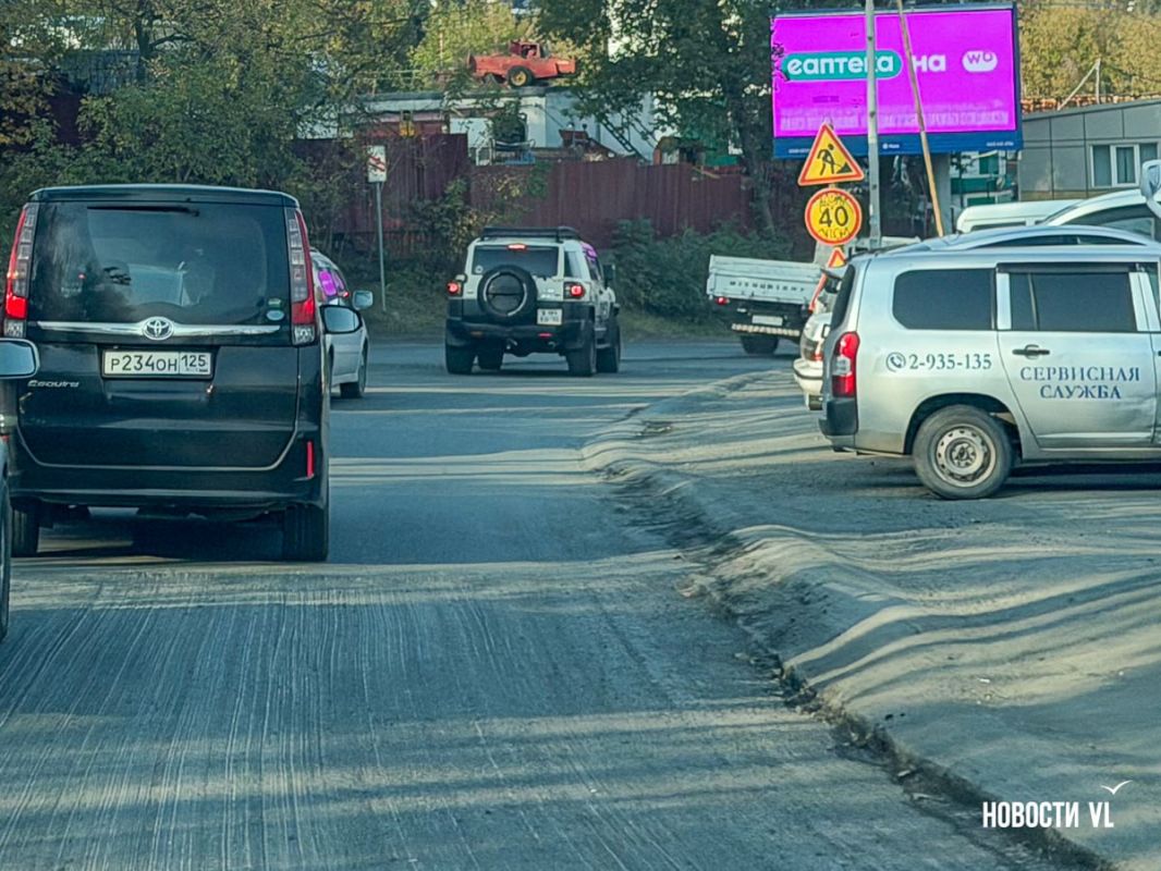 На «Тёщином языке» два месяца не могут вернуть на место срезанный асфальт На «Тёщином языке» два месяца не могут вернуть на место срезанный асфальт