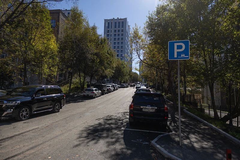 На улице Алеутской, 61- 65б сделали новую дорогу На улице Алеутской, 61- 65б сделали новую дорогу