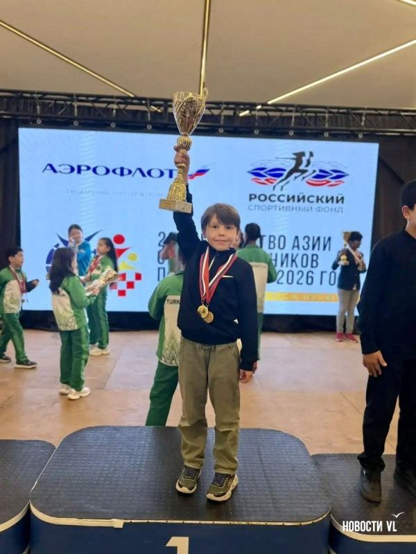Двое шахматистов из Владивостока взяли «золото» и «серебро» на первенстве Азии среди школьников Двое шахматистов из Владивостока взяли «золото» и «серебро» на первенстве Азии среди школьников