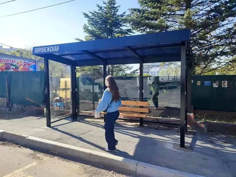 Шесть новых остановочных павильонов смонтировали на улицах Владивостока Шесть новых остановочных павильонов смонтировали на улицах Владивостока