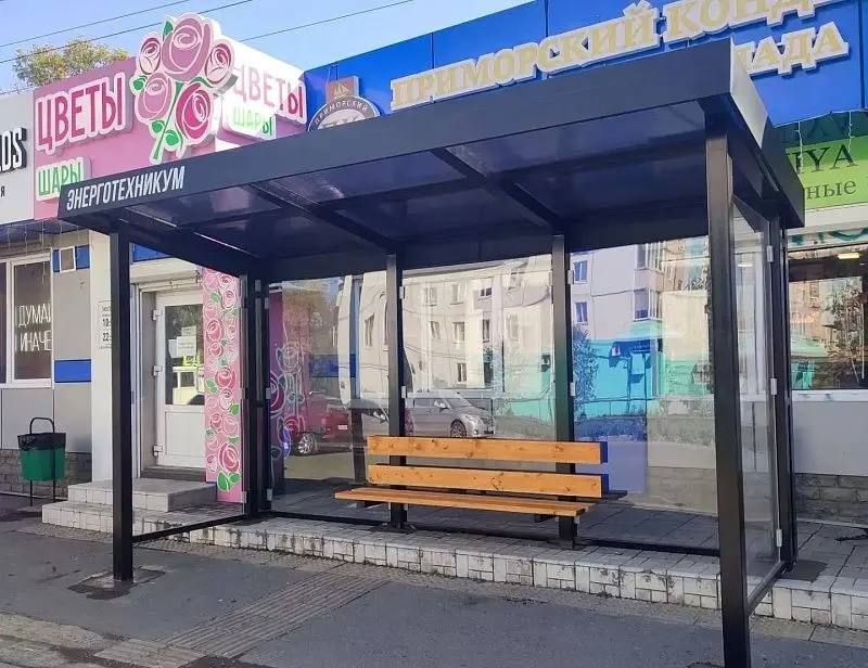 Шесть новых остановочных павильонов смонтировали на улицах Владивостока
