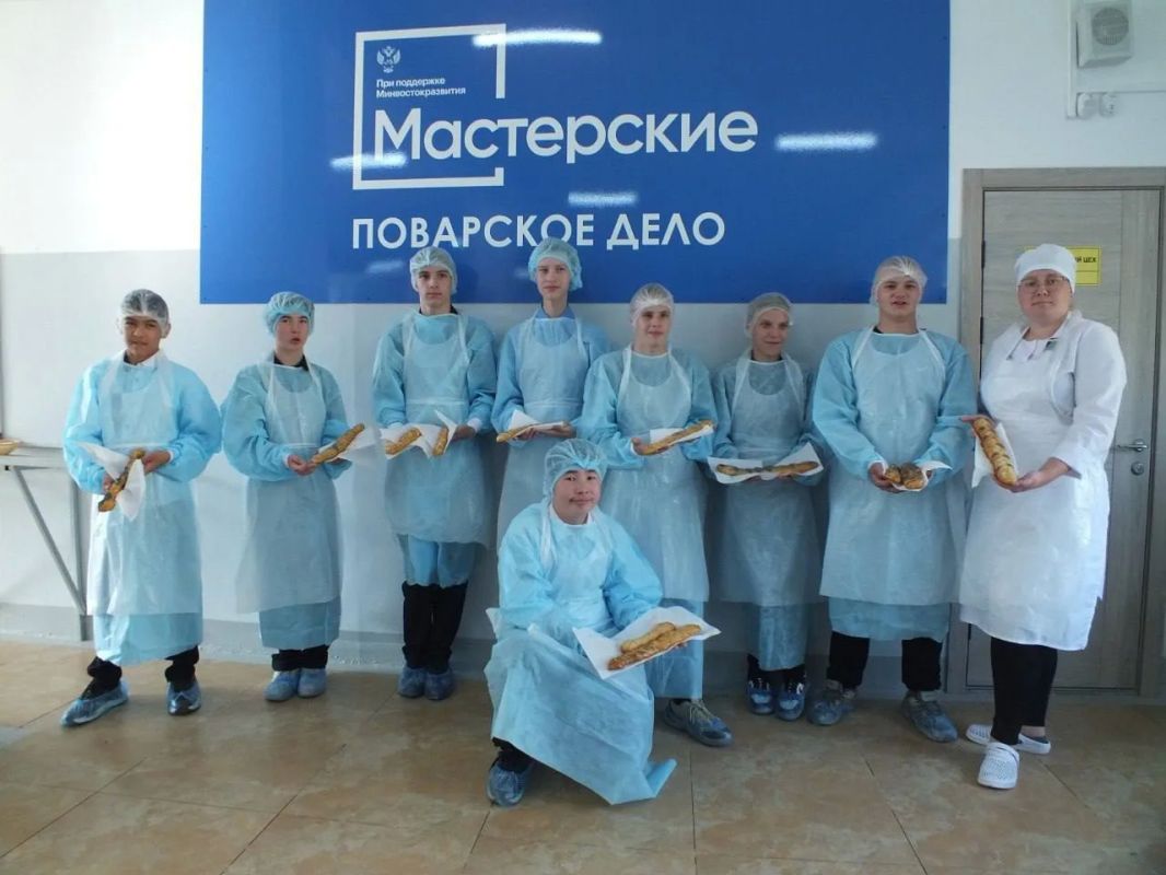В Приморье перезапускают сетевое обучение в колледжах: 2,5 тысячи студентов освоят технологии, востребованные экономикой региона В Приморье перезапускают сетевое обучение в колледжах: 2,5 тысячи студентов освоят технологии, востребованные экономикой региона