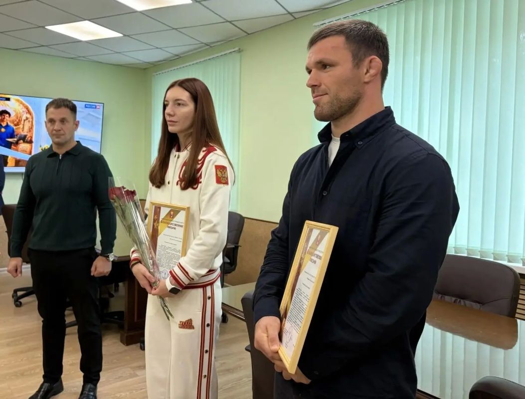 Магомед Терчиев поздравил уссурийских чемпионов Магомед Терчиев поздравил уссурийских чемпионов