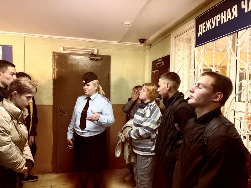 В Пограничном округе Приморья прошло профориентационное мероприятие для курсантов полицейского класса В Пограничном округе Приморья прошло профориентационное мероприятие для курсантов полицейского класса