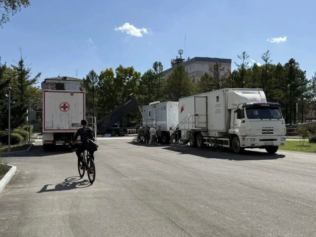 Не откладывайте здоровье на потом: мобильный медкомплекс работает в центре Уссурийска