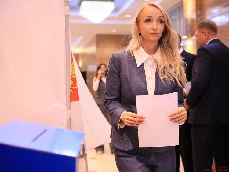 21 октября 2026 года Законодательное Собрание Приморского края наделило полномочиями сенатора Российской Федерации Жанну Гудкову