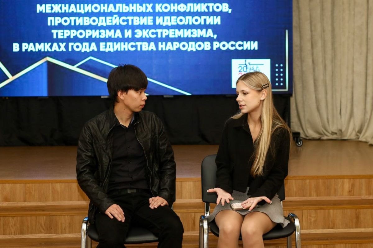 Студенты Дальневосточного федерального университета представили спектакль в Находке Студенты Дальневосточного федерального университета представили спектакль в Находке