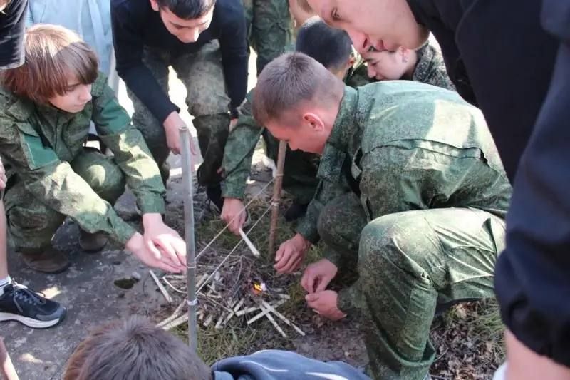 В Спасском округе Приморского края полицейские организовали для школьников физкультурно-спортивный фестиваль «Золотая осень» В Спасском округе Приморского края полицейские организовали для школьников физкультурно-спортивный фестиваль «Золотая осень»