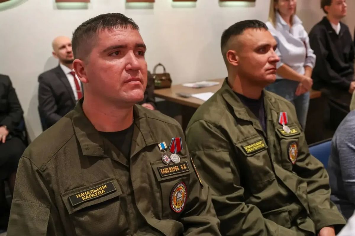 Государственные награды вручили приморским пожарным