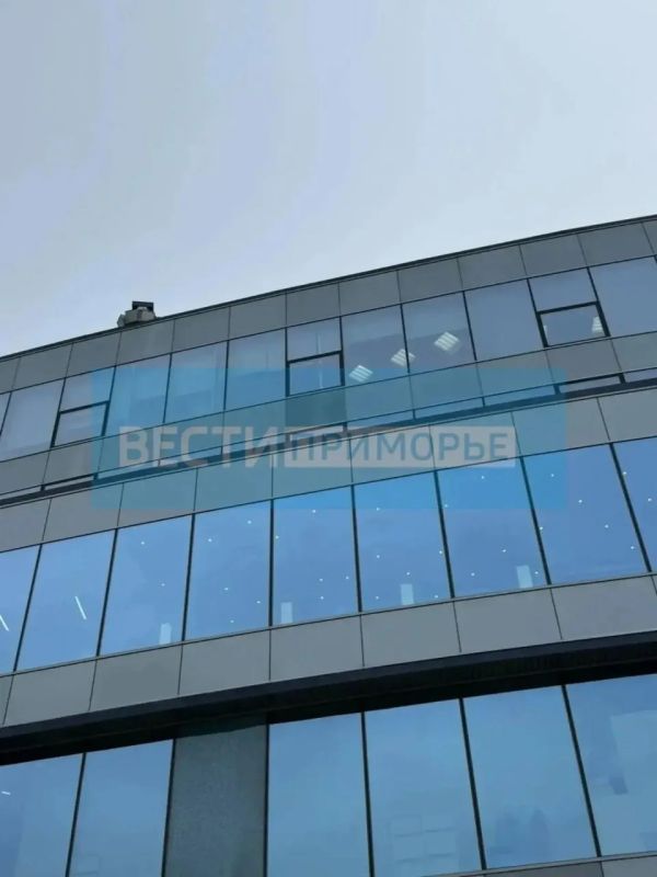 ТЦ «Море» во Владивостоке объявил награду в 1 млн за сведения о ночных обстрелах ТЦ «Море» во Владивостоке объявил награду в 1 млн за сведения о ночных обстрелах