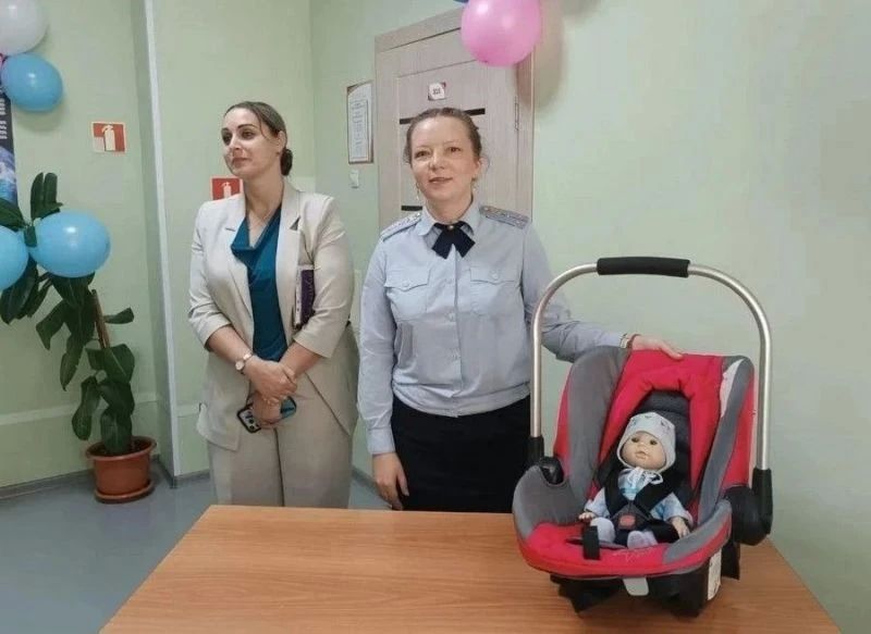 В Приморском крае Госавтоинспекция разъяснила будущим родителям правила безопасности при перевозке детей