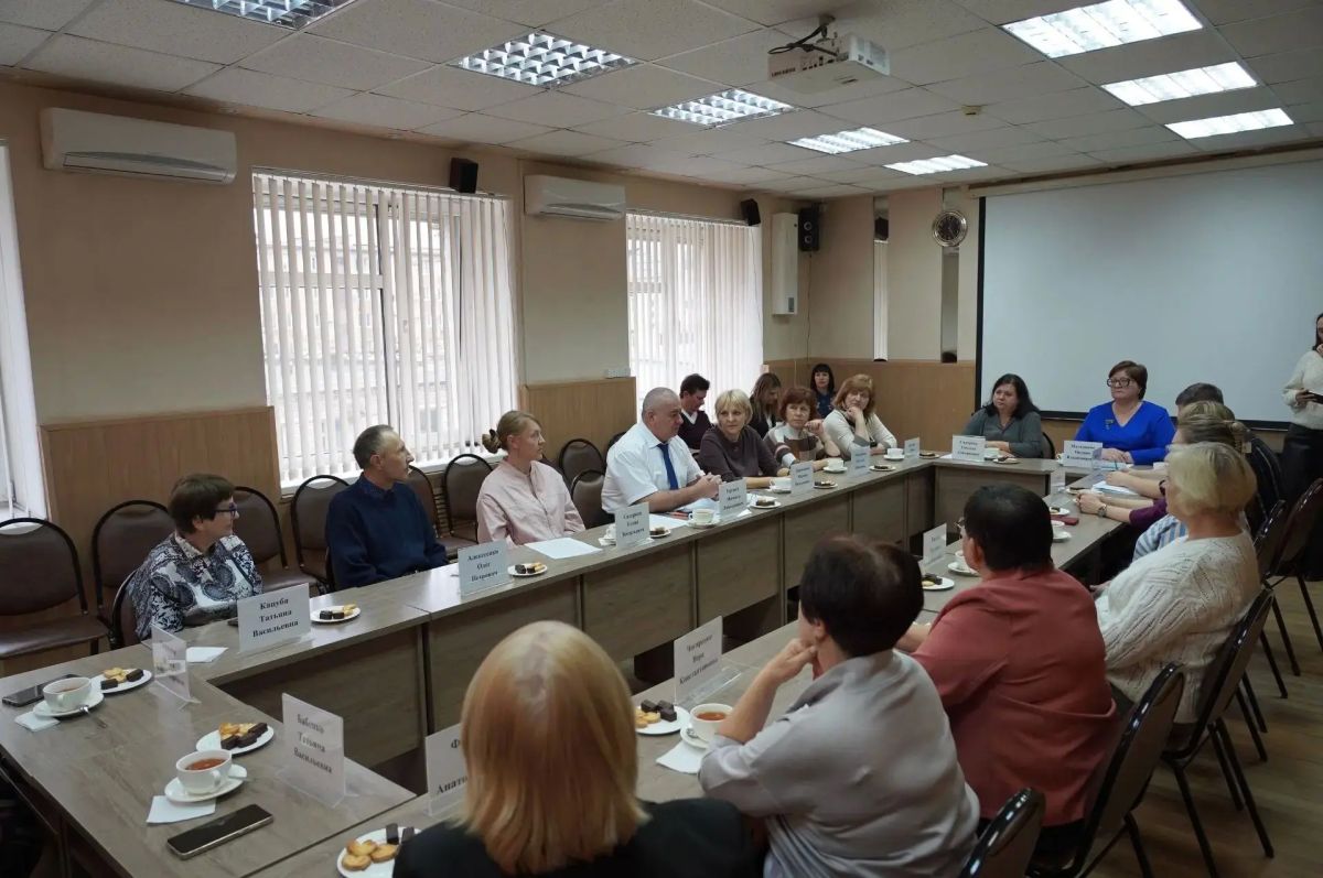 С заботой о городе: врип главы встретился с активистами ТОС «Крейсер» С заботой о городе: врип главы встретился с активистами ТОС «Крейсер»