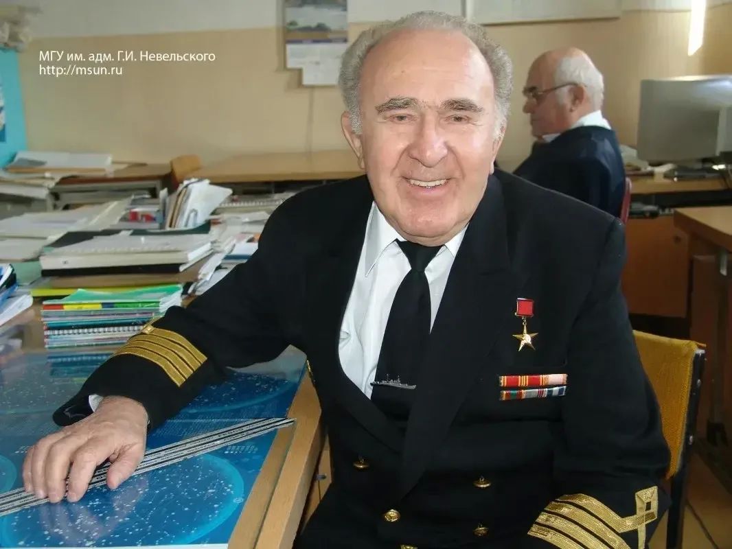 КАК КАПИТАН ИЗ ВЛАДИВОСТОКА СПАСАЛ СЕМЬЮ КИТОВ НА АЛЯСКЕ