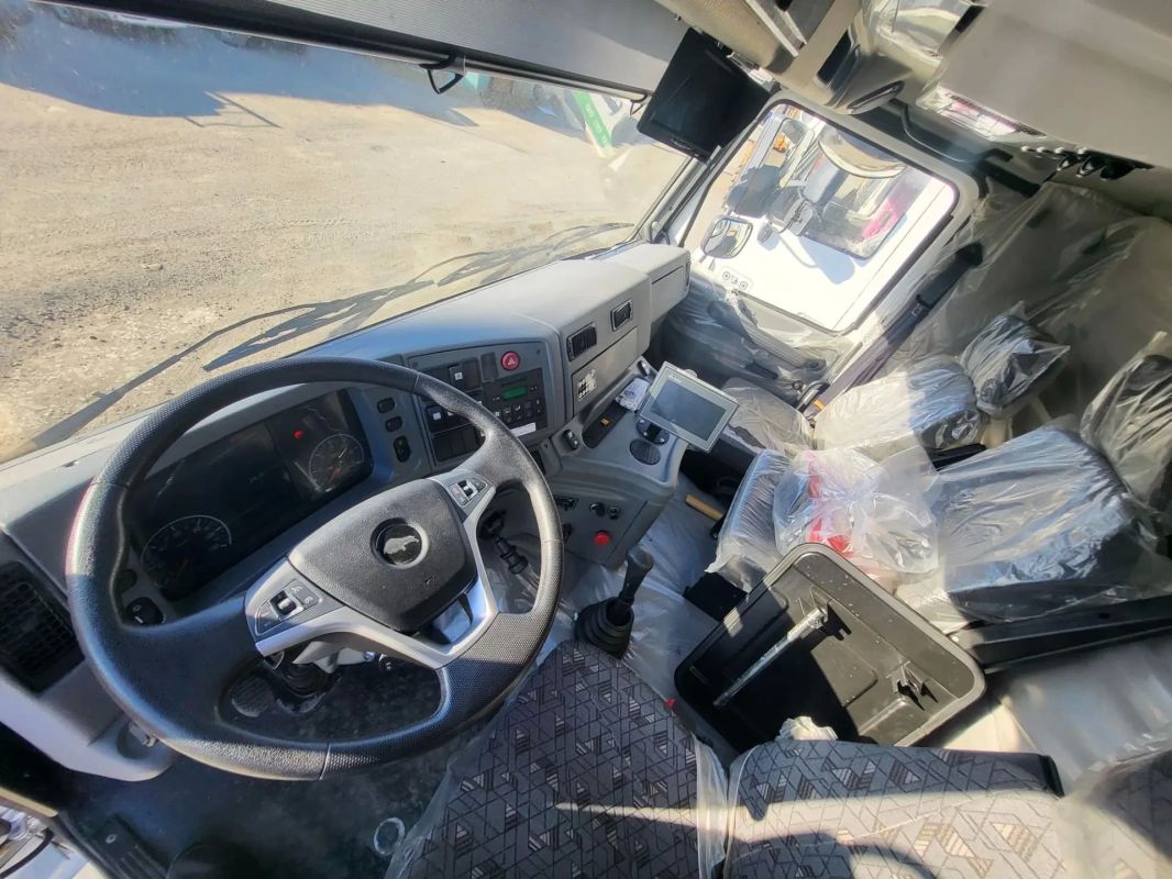 Автопарк ДЭУ пополнился новыми мусоровозами Автопарк ДЭУ пополнился новыми мусоровозами
