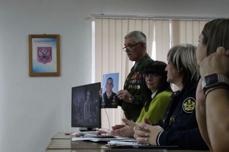 Полицейские Лесозаводска провели профилактическое мероприятие для студентов в рамках акции «Неделя толерантности» Полицейские Лесозаводска провели профилактическое мероприятие для студентов в рамках акции «Неделя толерантности»