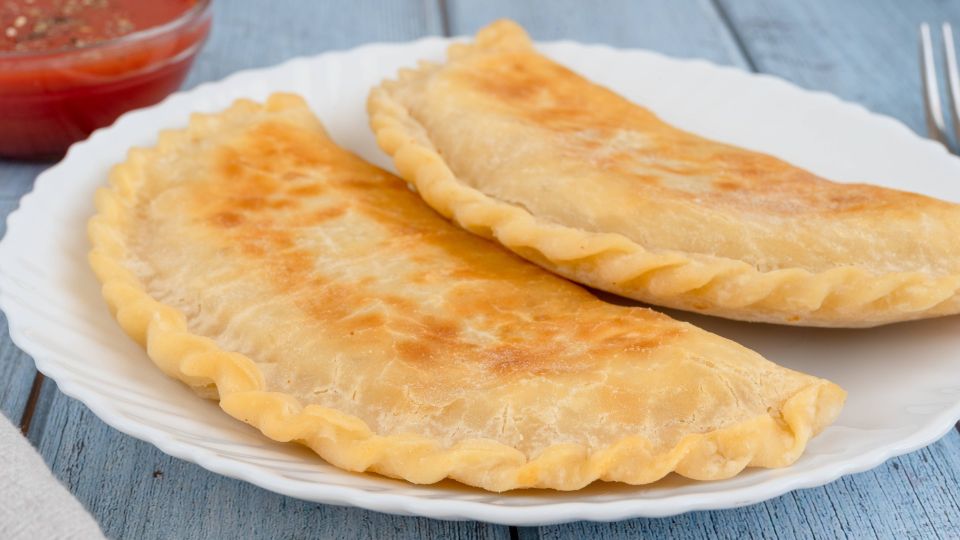 Найден оригинальный рецепт «тех самых» советских чебуреков: на все уйдет 30 минут