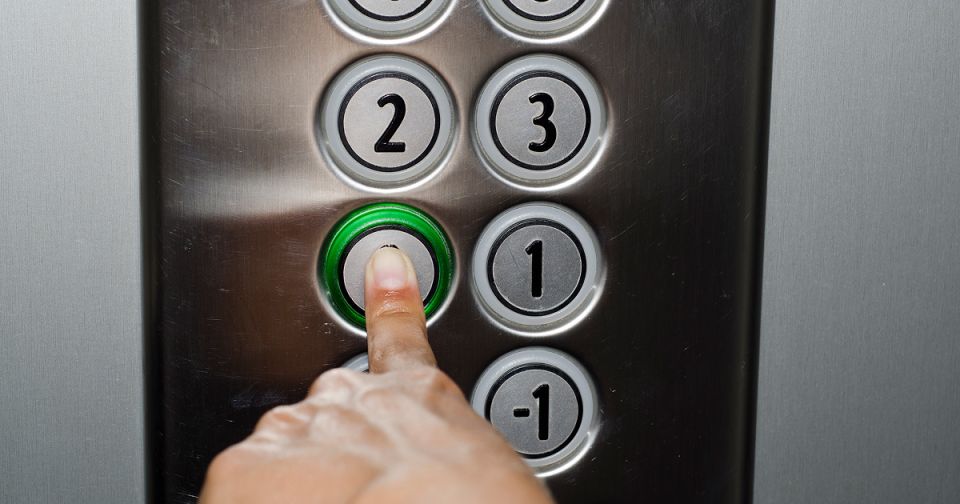 Новые правила обслуживания лифтов: что ждет жильцов многоквартирных домов с 1 сентября 2026 года?